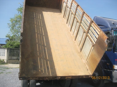 ขายหลง TD เครื่อง 6D16 195 แรง สองเพลาดั้ม สวยพร้อมใช้ โทร 088-450127