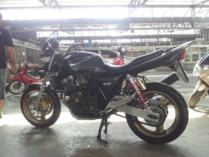 ขาย Cb400 ปี95 ทะเบียนครับ