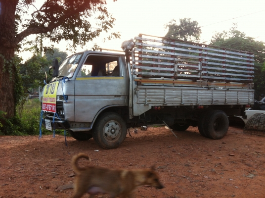 หกล้อราคาถูกมาก เปิดข้างได้ตลอด ใช้บรรทุกน้ำมาก่อน