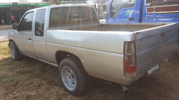 ***ขายแล้วครับขอบคุณ Truck2hand ขายกระบะแค็ป NISSAN BIG-M จอเหลี่ยม ปี 37/94 เครื่องBD25 ฝาแดง แรง ประหยัด แน่นๆไม่หลวมไม่เยิ้ม  แอร์ พร้อม ภายในสวย เบาะขาดนิดๆ คอนโซลครบ เครื่องเสียงดังดี ช่วงล่างปึ๊ก ไม่ส่ายไม่เลื้อย คัสซีสวยเดิม ไม่ผุไม่ดาม ล้อแม็ก ยาง