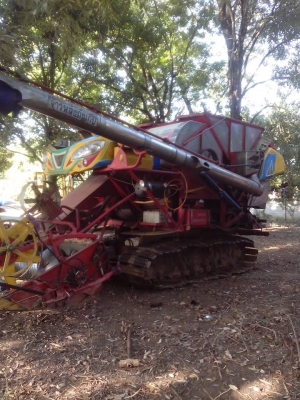 แวะชม(ขาย)เกษตรรุ่นจ้าวช้าง49..