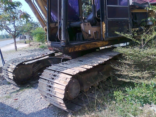 รถแบคโฮ CAT E200 B บูม อาร์มสวย ไม่ปะ รถสีเดิม ๆ รถใช้งานดีปกติ ราคาต่อรองได้เยอะครับ. รถแบคโฮ CAT E200 B บูม อาร์มสวย ไม่ปะ รถสีเดิม ๆ รถใช้งานดีปกติ ราคาต่อรองได้เยอะครับ.