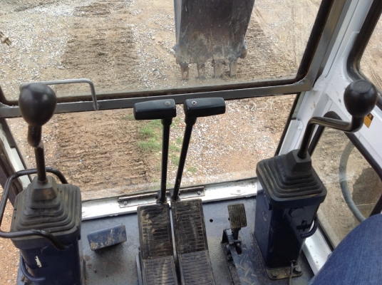 รถขุด PC60-5 เก่าญี่ปุ่น 6,xxx ชม. สภาพเยี่ยม เครื่องปั๊มดีมาก ต้องการไฟแนนซ์โทรมาคุยกันครับ www.tc-brothers.com