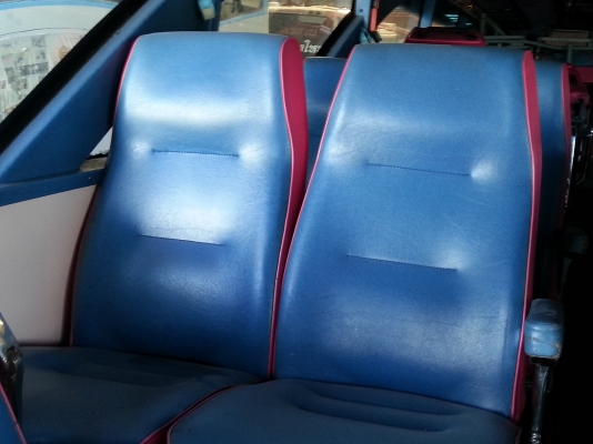 ขายเบาะรถบัส เล้งการช่าง 44 ที่นั่ง ขาย 32,000 บาท ติดต่อคุณอ้อย โทร 0905917355