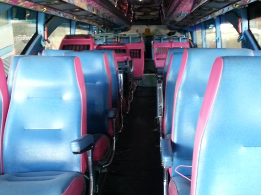 ขายเบาะรถบัส เล้งการช่าง 44 ที่นั่ง ขาย 32,000 บาท ติดต่อคุณอ้อย โทร 0905917355
