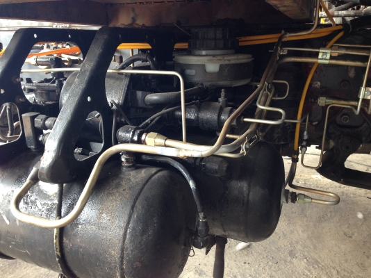 ขายหัวลากสิบล้อ HINO PROFIA 325 แรง เทอร์โบ อินเตอร์คลูเลอร์ เครื่อง K13C  มาใหม่พึ่งประกอบ ยังไม่เคยใช้งาน เอกสารเล่มทะเบียนพร้อมโอน หัวเก๋งโฉม ABS ตัว TOP หลังคาสูง ชุดแต่งโครเมี่ยมแท้ทั้งคัน ภายในหุ้มสักหลาดทั้งหัว แอร์ วิทยุครบ แอร์ระบบดิจจิตอน พร้อมเ