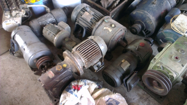 Sell> ขายมอเตอร์ ฮิตาชิ 15 HP(แรง) 380 V. 1450 rpm ครับ รับประกันเงียบกริ๊บ จัดส่งทั่วประเทศครับ