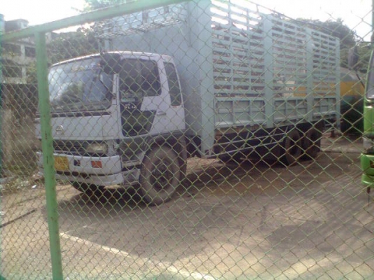 อีกคันครับสีขาวตามสภาพรถวิ่งอยู่ครับรถห้างเดิมๆ HINO สิงห์ไฮเทคเครื่อง JO8C ระบบน้ำมัน เพลาเดียว กระบะยาว 7.20 เมตร รถห้างเดิมตามสภาพพร้อมวิ่งทะเบียนพร้อมขายตามสภาพไม่แพงรีบเลยครับ อีกคันครับสีขาวตามสภาพรถวิ่งอยู่ครับรถห้างเดิมๆ HINO สิงห์ไฮเทคเครื่อง JO8C ระบบน้ำมัน เพลาเดียว กระบะยาว 7.20 เมตร รถห้างเดิมตามสภาพพร้อมวิ่งทะเบียนพร้อมขายตามสภาพไม่แพงรีบเลยครับ