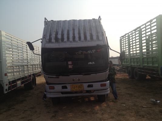 อีกคันครับสีขาวตามสภาพรถวิ่งอยู่ครับรถห้างเดิมๆ HINO สิงห์ไฮเทคเครื่อง JO8C ระบบน้ำมัน เพลาเดียว กระบะยาว 7.20 เมตร รถห้างเดิมตามสภาพพร้อมวิ่งทะเบียนพร้อมขายตามสภาพไม่แพงรีบเลยครับ อีกคันครับสีขาวตามสภาพรถวิ่งอยู่ครับรถห้างเดิมๆ HINO สิงห์ไฮเทคเครื่อง JO8C ระบบน้ำมัน เพลาเดียว กระบะยาว 7.20 เมตร รถห้างเดิมตามสภาพพร้อมวิ่งทะเบียนพร้อมขายตามสภาพไม่แพงรีบเลยครับ