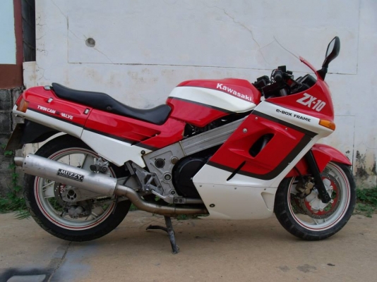 ขาย zx10 ปี 1989 สภาพเครื่องแน่นมากครับ แรงบิดยืนพื้นสบายๆ260km/h