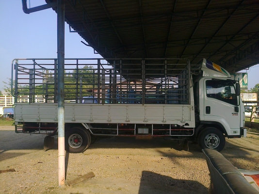 รถบรรทุก 6 ล้อ อีซุซู 210 แรงม้า สภาพสวย