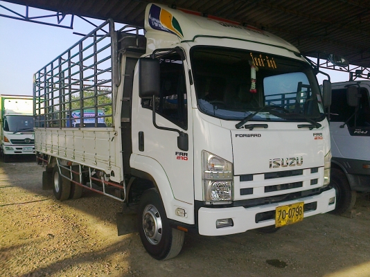 รถบรรทุก 6 ล้อ อีซุซู 210 แรงม้า สภาพสวย