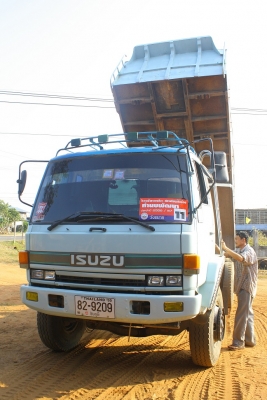 ขายสิบล้อดั๊ม isuzu 240 ปี 2541