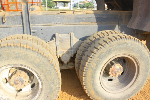 ขายสิบล้อดั๊ม isuzu 240 ปี 2541