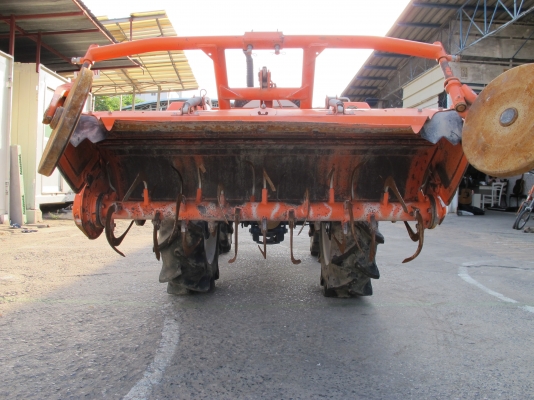 รถแทรกเตอร์ คูโบต้า L2002DT ขับเคลื่อน 4 ล้อ มือสองญี่ปุ่น