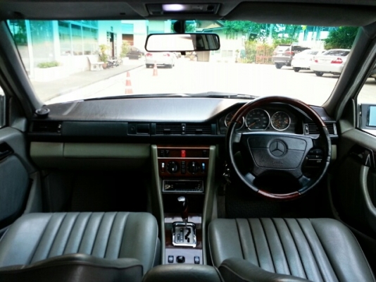 ขายBENZ W124รถบ้านCODE Cแท้ เครื่อง2J-VVTIติดLPGล้อ18แท้ท่อBARBUS ราคา255000 มาคุยกันคับ