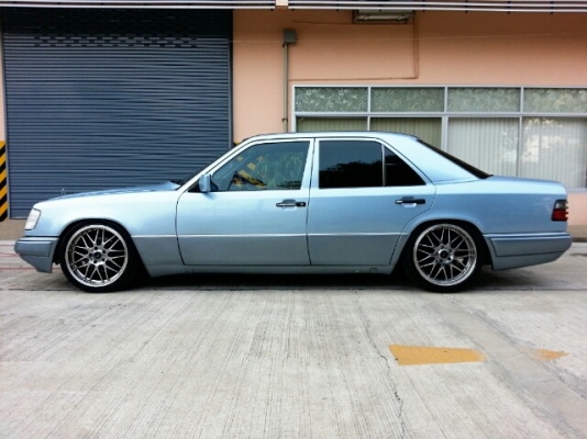 ขายBENZ W124รถบ้านCODE Cแท้ เครื่อง2J-VVTIติดLPGล้อ18แท้ท่อBARBUS ราคา255000 มาคุยกันคับ