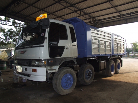 ขายด่วน รถบรรทุก 12 ล้อHINO FM227LDเครื่อง M10U 240 แรง 1,070,000 บาท ขายด่วน รถบรรทุก 12 ล้อHINO FM227LDเครื่อง M10U 240 แรง 1,070,000 บาท