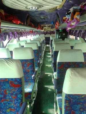 รถบัสสองชั้น 8 ล้อ