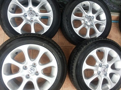ขายล้อแม็กHONDA JAZZ 4 รู 100 15x6 พร้อมยาง 1 ชุด