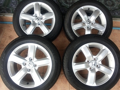 ขายล้อแม็กHONDA CITY 4 รู 100 15x5 1/2 พร้อมยาง 1 ชุด