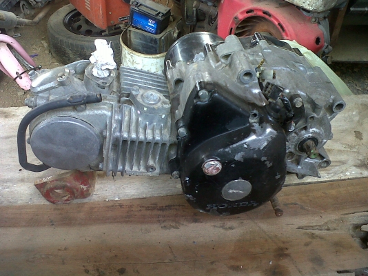 เครื่องเวฟ125 สภาพ 90\%  สนใจโทมาคุย ราคาพร้อมส่ง