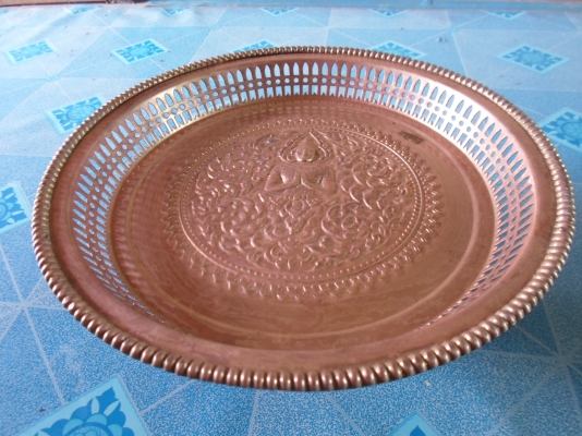 ถาดทองเหลือง ลายเทพพนม 3 ใบ 3,800  ติดต่อ  อ้อม  0898217996