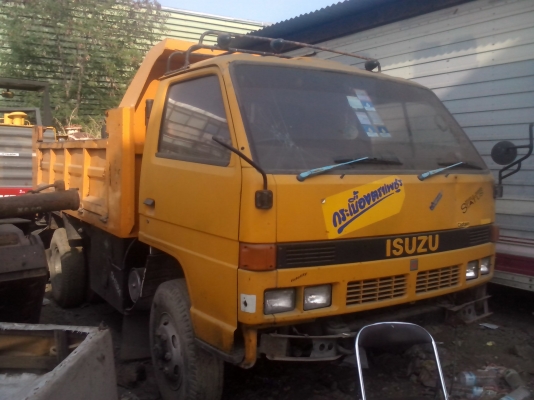 ขายรถ6ล้อดั๊มNPRกระบะยาว3.5เมตร ขายรถ6ล้อดั๊มNPRกระบะยาว3.5เมตร