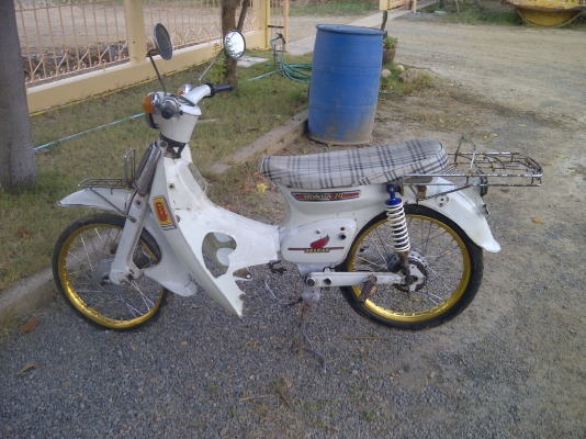 โครงยืนคัน c70 มีเครื่องดรีม ครบชุด ยกใส่ได้เลย 6000.-