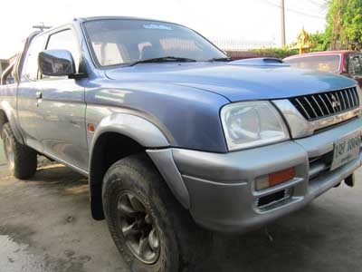 ขายมิตซูบิชิรุ่นสตาร์ด้า L 200 เครื่อง 2.8 ทูโทน