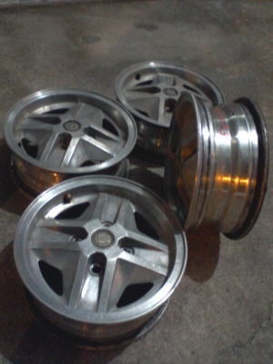 ล้อยี่ห้อ mitsubishi ลายบวกใหญ่ ล้อสวยหนา เดิม ล้อยี่ห้อ mitsubishi ลายบวกใหญ่ ล้อสวยหนา เดิม