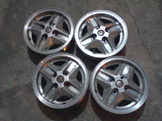 ล้อยี่ห้อ mitsubishi ลายบวกใหญ่ ล้อสวยหนา เดิม ล้อยี่ห้อ mitsubishi ลายบวกใหญ่ ล้อสวยหนา เดิม