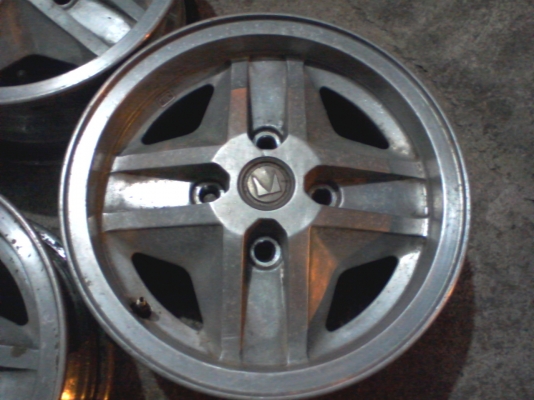 ล้อยี่ห้อ mitsubishi ลายบวกใหญ่ ล้อสวยหนา เดิม ล้อยี่ห้อ mitsubishi ลายบวกใหญ่ ล้อสวยหนา เดิม