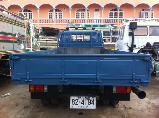 ISUZU NPR กระบะคาร์โก้ เครื่อง 4BD1 115 แรงม้า ทำสีใหม่ทั้งคัน สภาพพร้อมใช้ ยางเต็ม ราคาต่อรอง