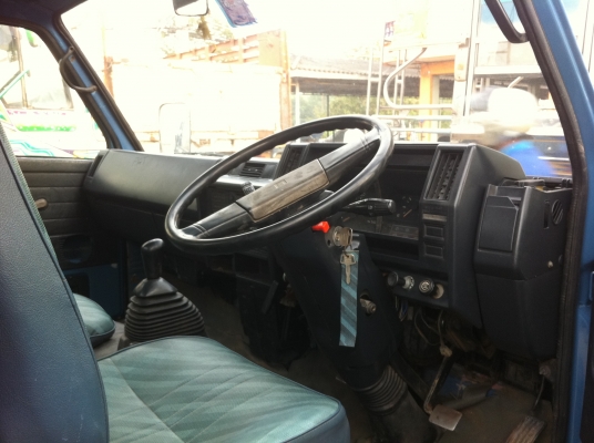 ISUZU NPR กระบะคาร์โก้ เครื่อง 4BD1 115 แรงม้า ทำสีใหม่ทั้งคัน สภาพพร้อมใช้ ยางเต็ม ราคาต่อรอง