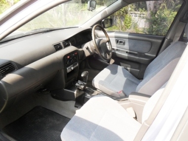 ขายNissan Sunny ปี 95 สีฟ้า  เกียร์ออโต้ 65,000 บาท 092-9351644