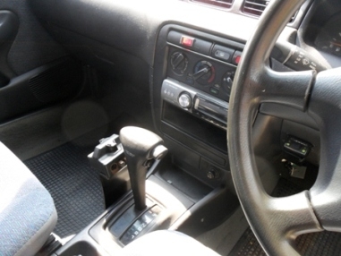 ขายNissan Sunny ปี 95 สีฟ้า  เกียร์ออโต้ 65,000 บาท 092-9351644