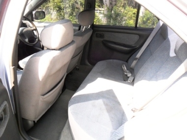 ขายNissan Sunny ปี 95 สีฟ้า  เกียร์ออโต้ 65,000 บาท 092-9351644