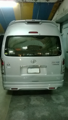 ขายรถตู้ VIP มือเดียวออกห้างฯป้ายแดง ปี50 ไม่ค่อยได้ใช้ครับ