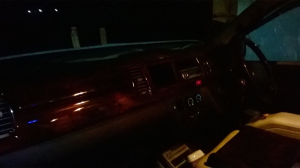 ขายรถตู้ VIP มือเดียวออกห้างฯป้ายแดง ปี50 ไม่ค่อยได้ใช้ครับ