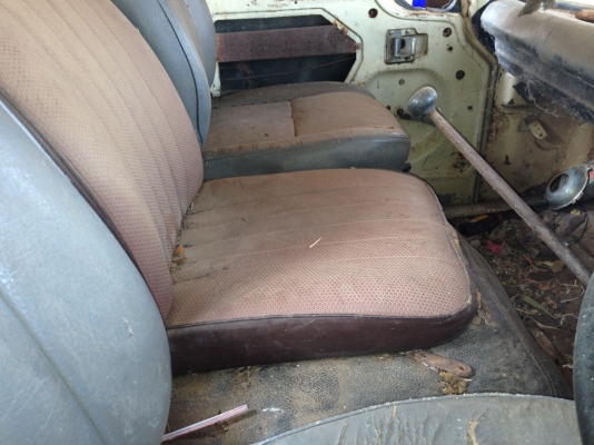 ขายด่วนรถเทเลอร์ HINO KT925 พร้อมรถเกี่ยวข้าว เดี่ยวทรนง ขายคู่ราคา730,000บาทติดต่อ วรพจน์ 0813467572