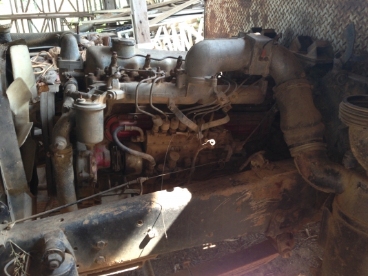 ขายด่วนรถเทเลอร์ HINO KT925 พร้อมรถเกี่ยวข้าว เดี่ยวทรนง ขายคู่ราคา730,000บาทติดต่อ วรพจน์ 0813467572