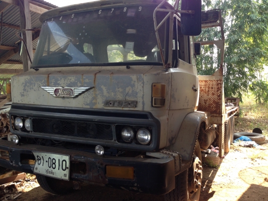 ขายด่วนรถเทเลอร์ HINO KT925 พร้อมรถเกี่ยวข้าว เดี่ยวทรนง ขายคู่ราคา730,000บาทติดต่อ วรพจน์ 0813467572