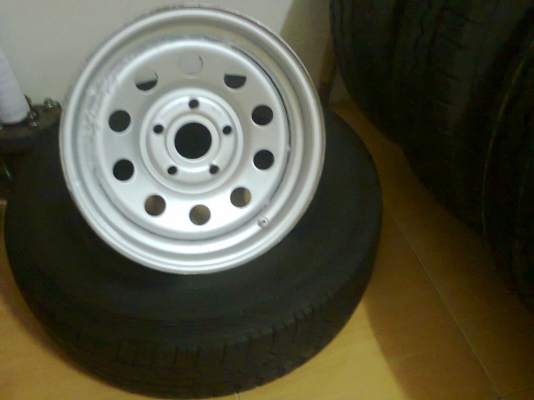 ล้อบรรทุก 205R14 5/114 ล้อละ1500