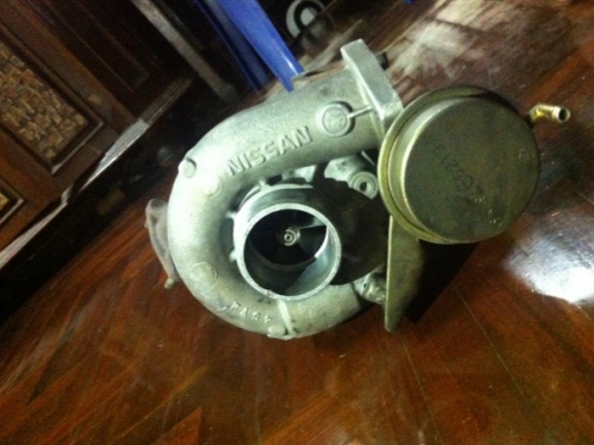 ขายเทอร์โบ RB25 ใบดำ พร้อมโข่งหลัง เอาไปยกใส่ได้เลย ราคา 1500 บาท