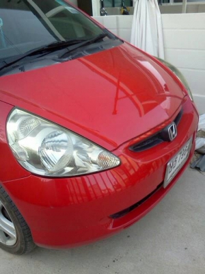 ขายดาวน์ 60,000 เปลี่ยนสัญญาซื้อขาย HONDA  JAZZ ปี 2004 สีแดง