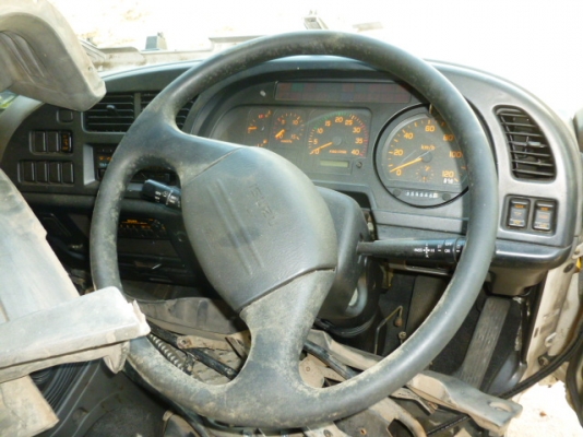 แสงฟ้าเต้นรถ/// จำหน่ายหัวเก๋งนอกเก่าญี่ปุ่น IZUZU เด้ก้า3ใบปัด สวยอุปกรณ์ครบ