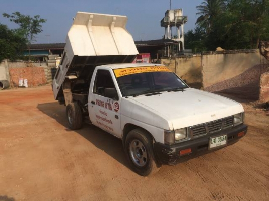 ขายรถกระบะ NISSAN BIG M ติดตั้งระบบดัมพ์ สนใจติดต่อ 081-2990958