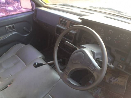 ขายรถกระบะ NISSAN BIG M ติดตั้งระบบดัมพ์ สนใจติดต่อ 081-2990958