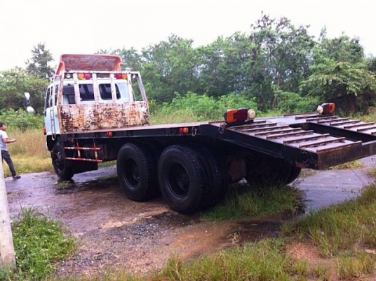 เทเลอร์ บรรทุกแบคโฮ ISUZU ROCK 195-2เพลาบรรทุกแบคโฮ200